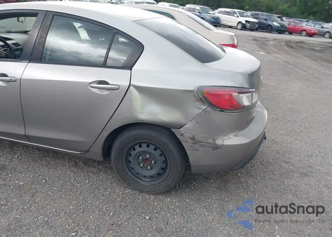 2011 Mazda Mazda3 I Sport z USA, uszkodzony, nr VIN JM1BL1UG9B1440342